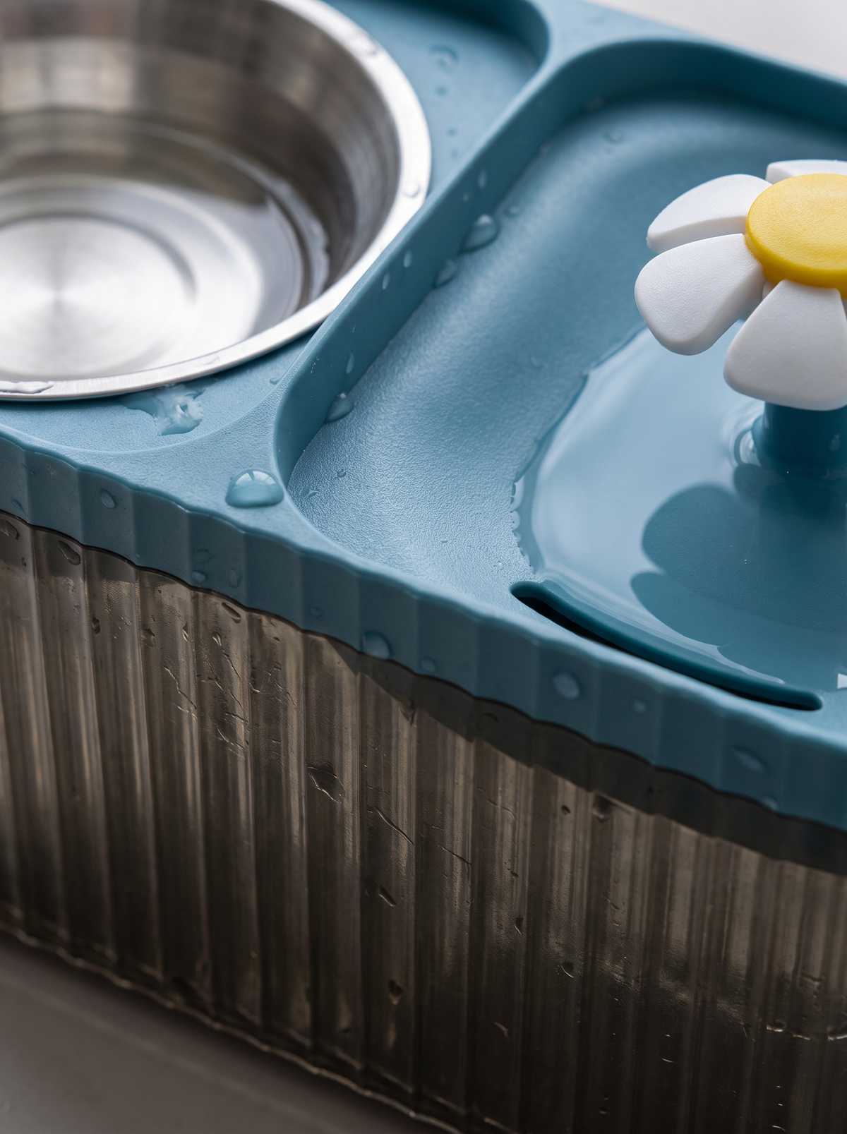 Circulating Pet Water Fountain (2) image with text 1