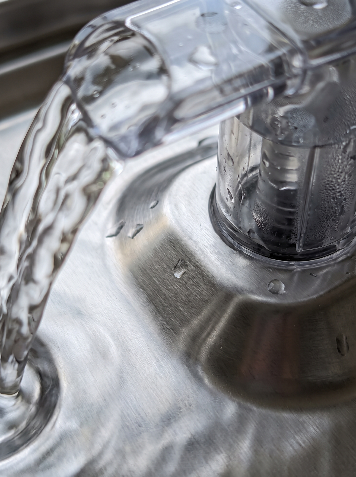 Circulating Pet Water Fountain image with text 1